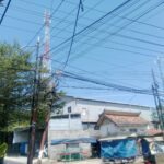 Semrawutnya Kabel Optik Jaringan Wifi Disimpang Empat Desa Labang, Dikeluhkan Masyarakat Setempat