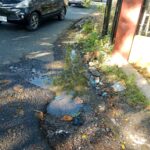 Kebocoran Pipa Air PUDAM di Jalan Raya Labang di Tikungan SMKN 1 Labang Tidak Kunjung Perbaiki